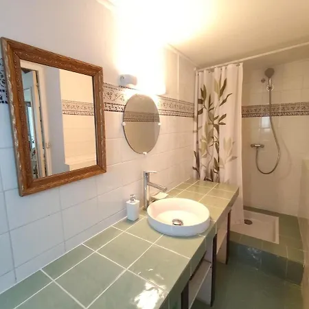 La Maisonnette , 2 Personnes, Charming Cottage, 4 Km From The Beaches Каржез