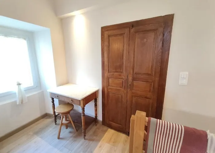 La Maisonnette , 2 Personnes, Charming Cottage, 4 Km From The Beaches Дом отдыха