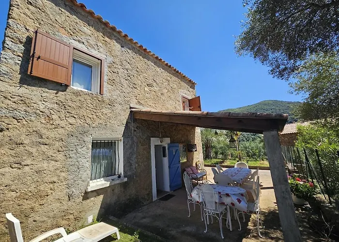 La Maisonnette , 2 Personnes, Charming Cottage, 4 Km From The Beaches Каржез