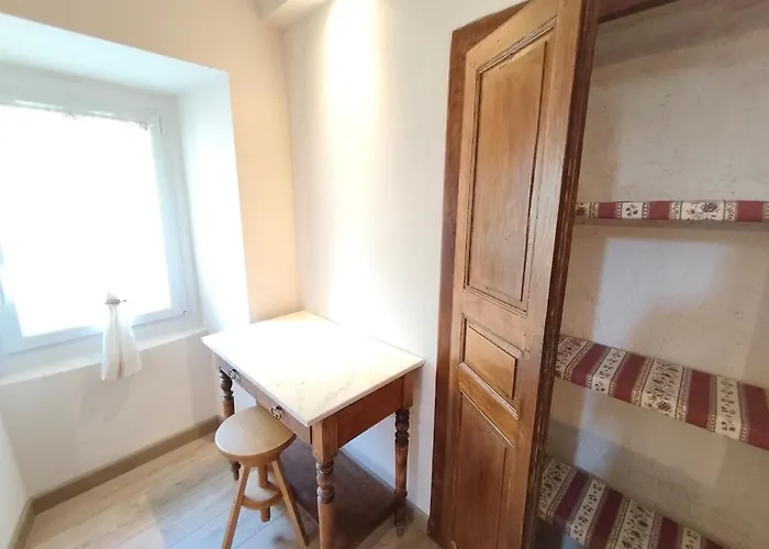 La Maisonnette , 2 Personnes, Charming Cottage, 4 Km From The Beaches * Каржез