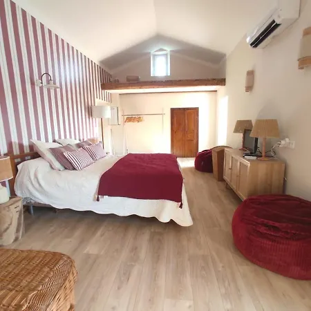 La Maisonnette , 2 Personnes, Charming Cottage, 4 Km From The Beaches Сasa de vacaciones