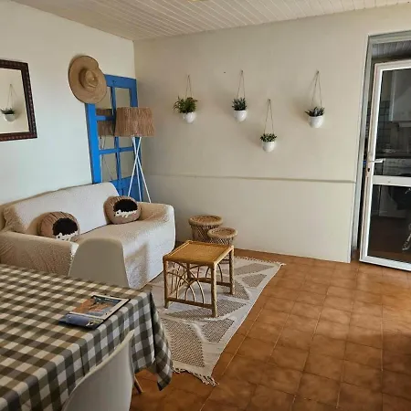 La Maisonnette , 2 Personnes, Charming Cottage, 4 Km From The Beaches