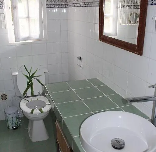 Prázdninový dům La Maisonnette , 2 Personnes, Charming Cottage, 4 Km From The Beaches *