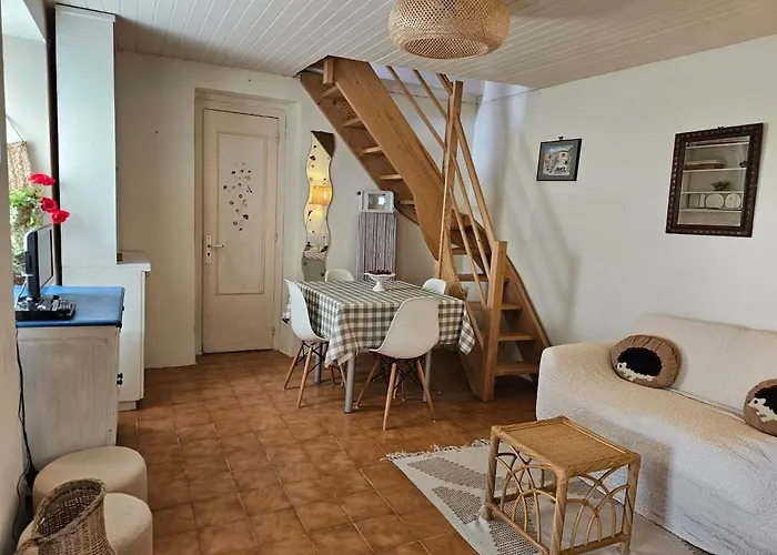 La Maisonnette , 2 Personnes, Charming Cottage, 4 Km From The Beaches Prázdninový dům *